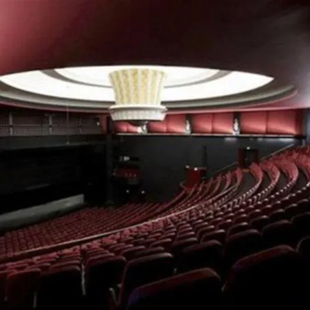 Home Hotel Folketeateret 
